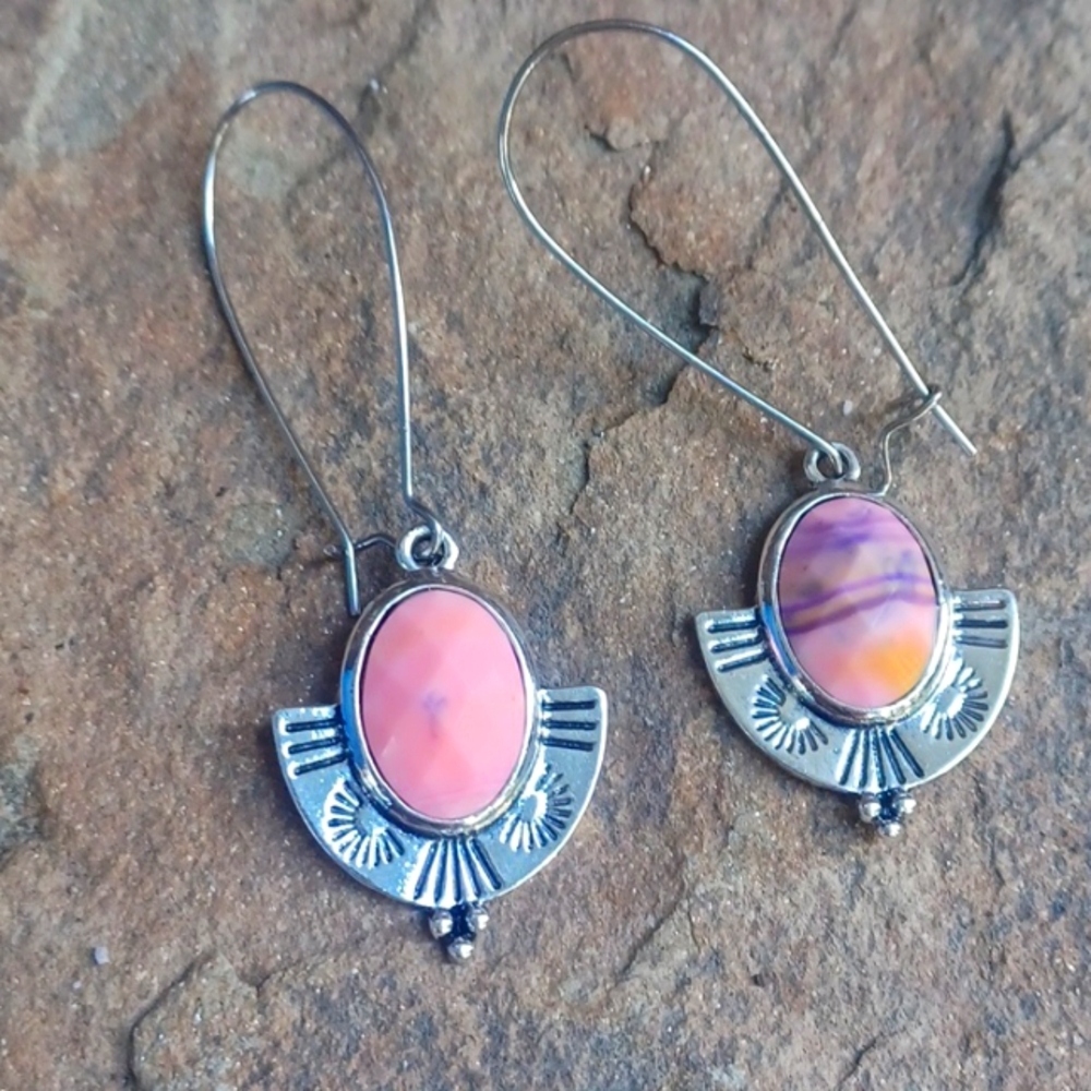 Faceted pink turquoise, silver plate,navajo ,earrings!So pretty?! - Picture 2 of 5
